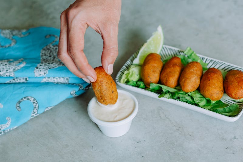 Mozzarella Sticks with marinara dipping sauce